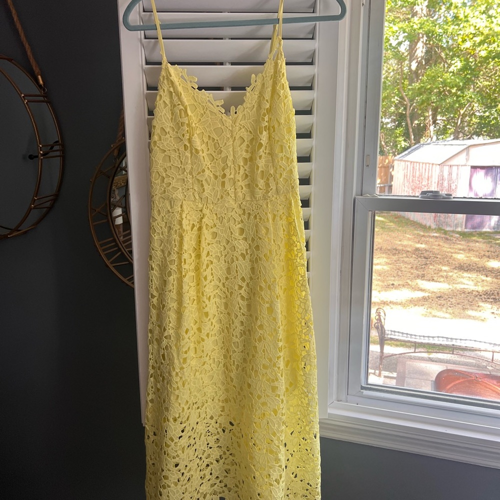 Astr Yellow Lace Midi Dress - Picture 3 of 6